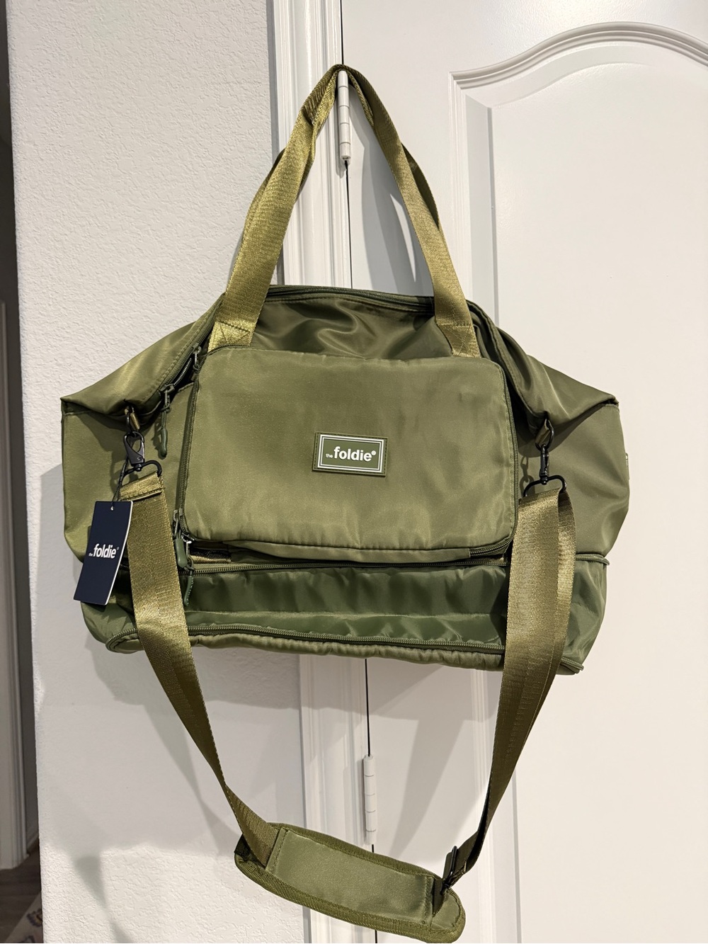 NWT The Foldie Army Green Expandable Travel Tote Bag